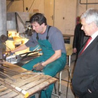 El ministro de economía Sr. Lubomir Jahnatek en nuestra fábrica Glass LPS. 
